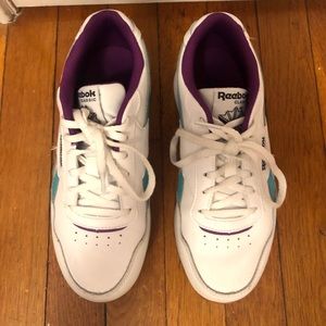 NWOT Reebok classic women’s sneaker